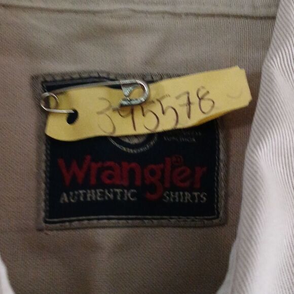 Wrangler tan button down long sleeve casual  work shirt Sz M - Picture 4 of 6